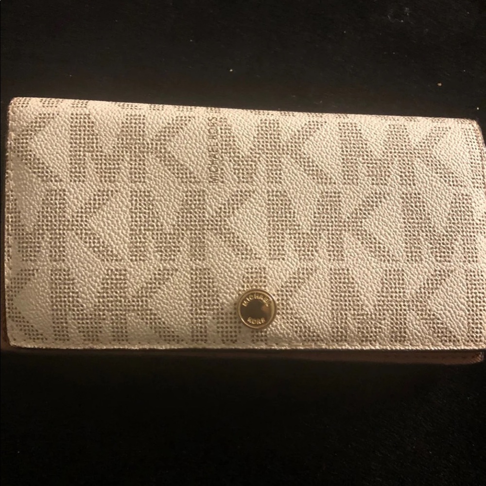 Michael Kors wallet